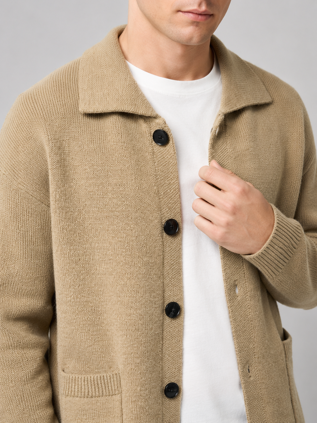 Men's cotton lapel cardigan – Beige detail view – Edward & Lawsen