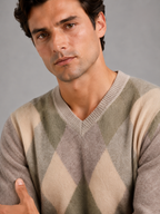Men's plaid V-neck sweater – Beige detail view – Edward & Lawsen