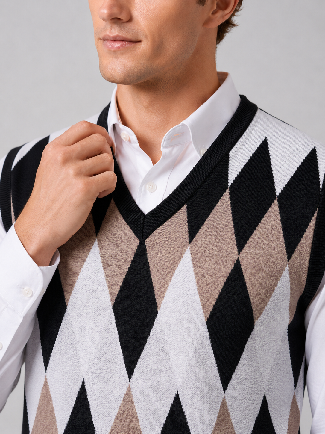 Men's argyle sweater vest – Black detail view – Edward & Lawsen