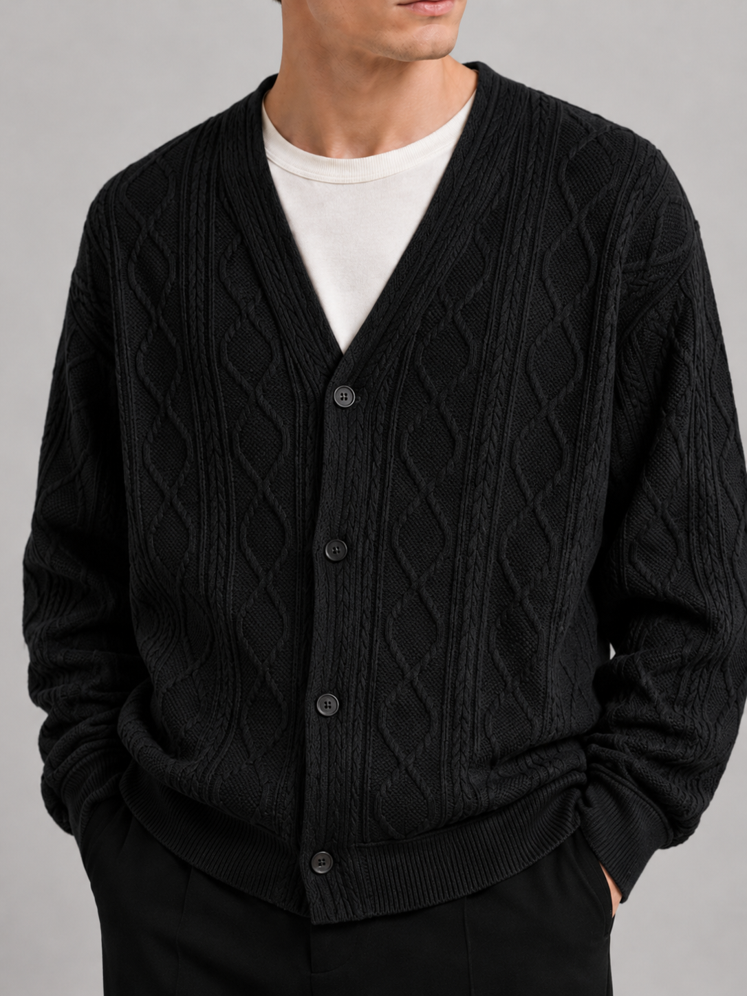 Men's diamond pattern oversized cardigan – Black detail view – Edward & Lawsen