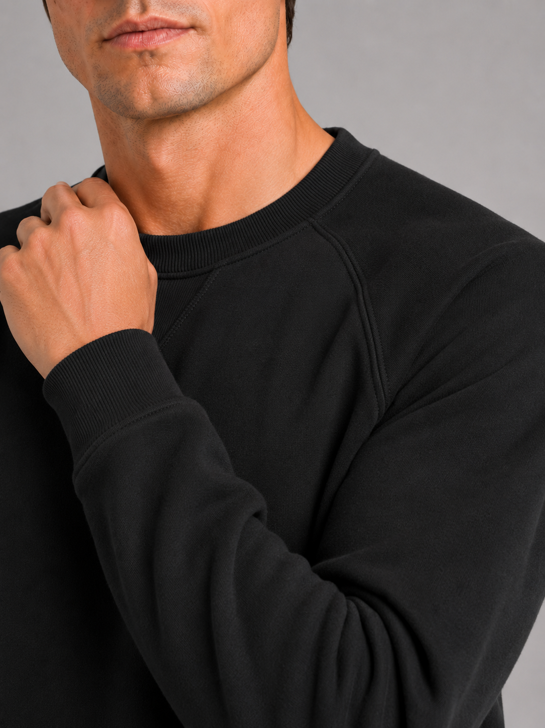 Men's heavyweight crewneck sweater – Black detail view – Edward & Lawsen