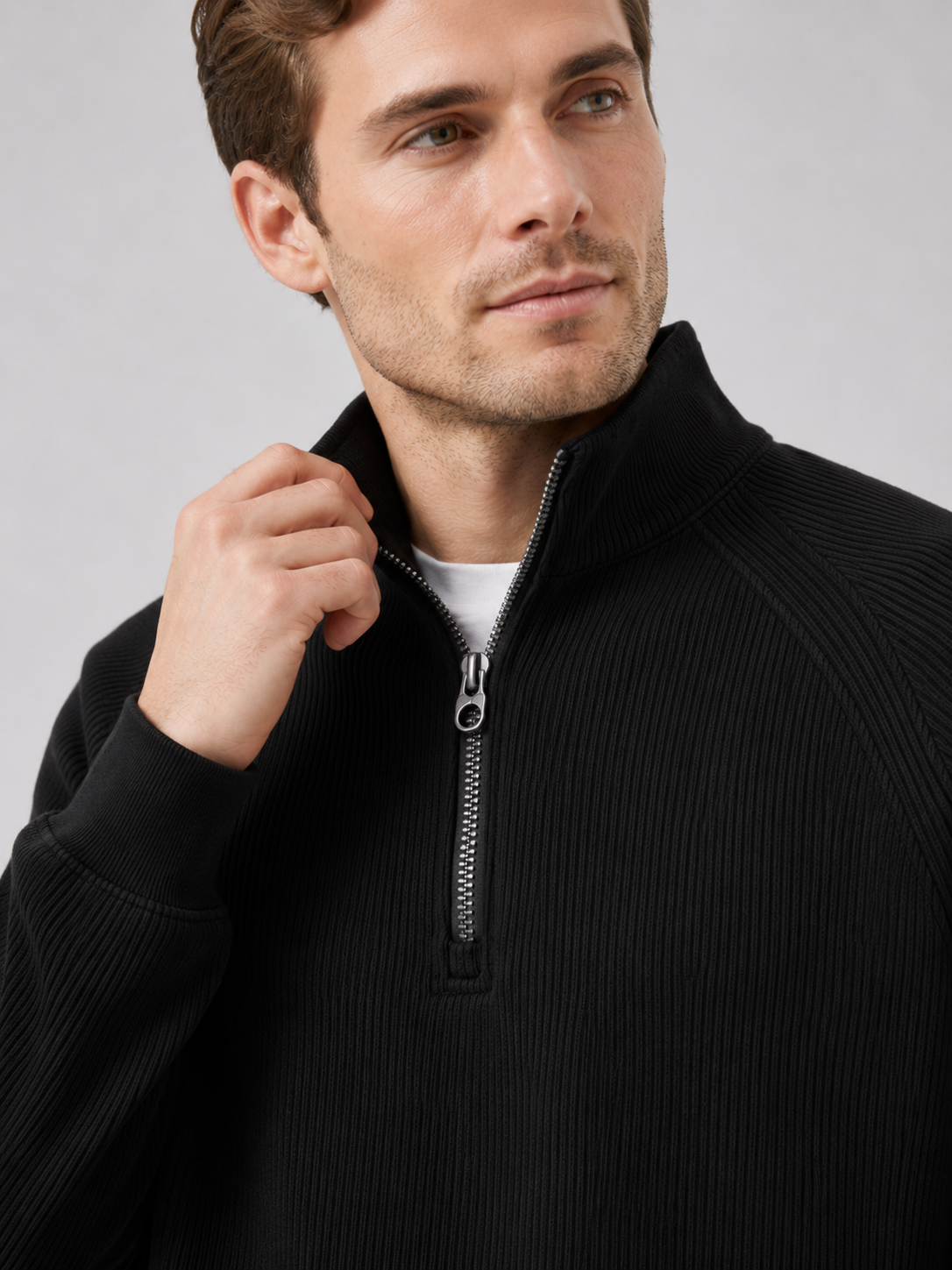 Men's loose fit stand collar quarter-zip sweater – Black detail view – Edward & Lawsen