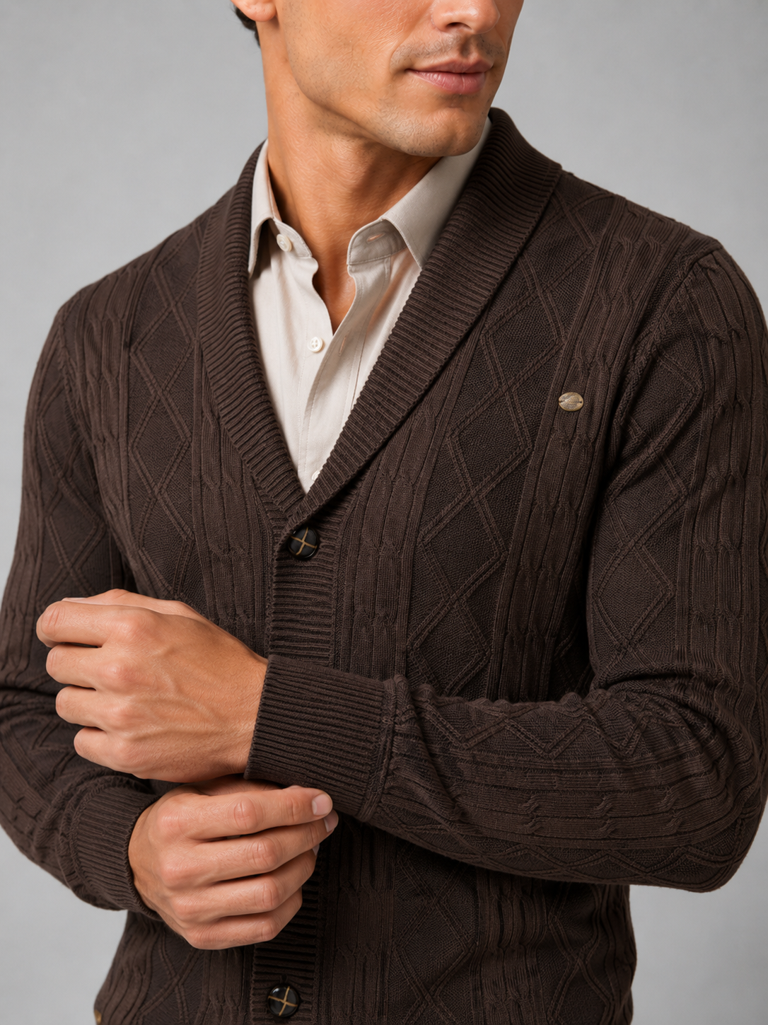 Men's argyle cable knit cardigan – Brown detail view – Edward & Lawsen