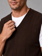 Men's sleeveless sweater vest – Brown detail view – Edward & Lawsen
