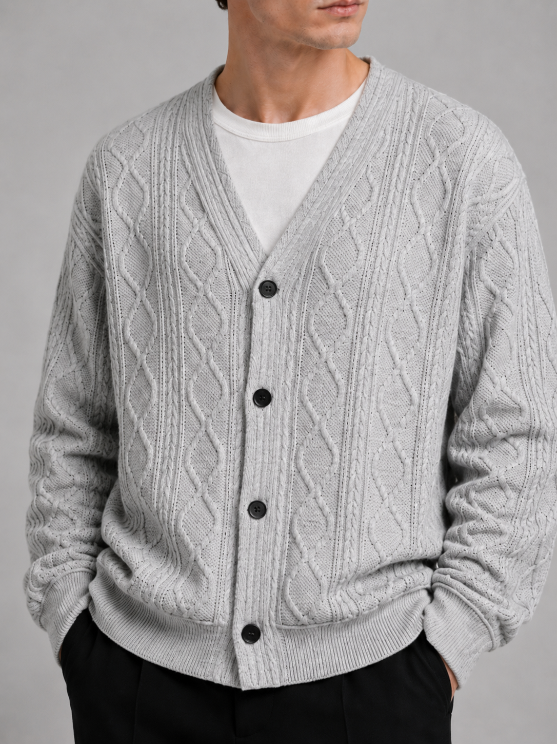 Men's diamond pattern oversized cardigan – Gray detail view – Edward & Lawsen