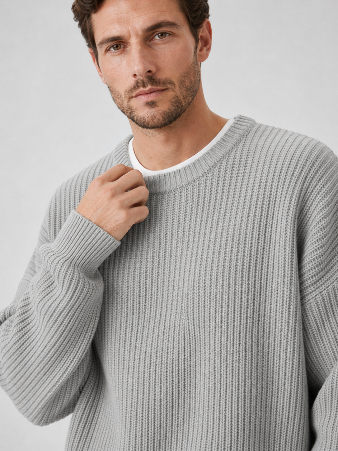 Men's crew neck sweater – Gray detail view – Edward & Lawsen