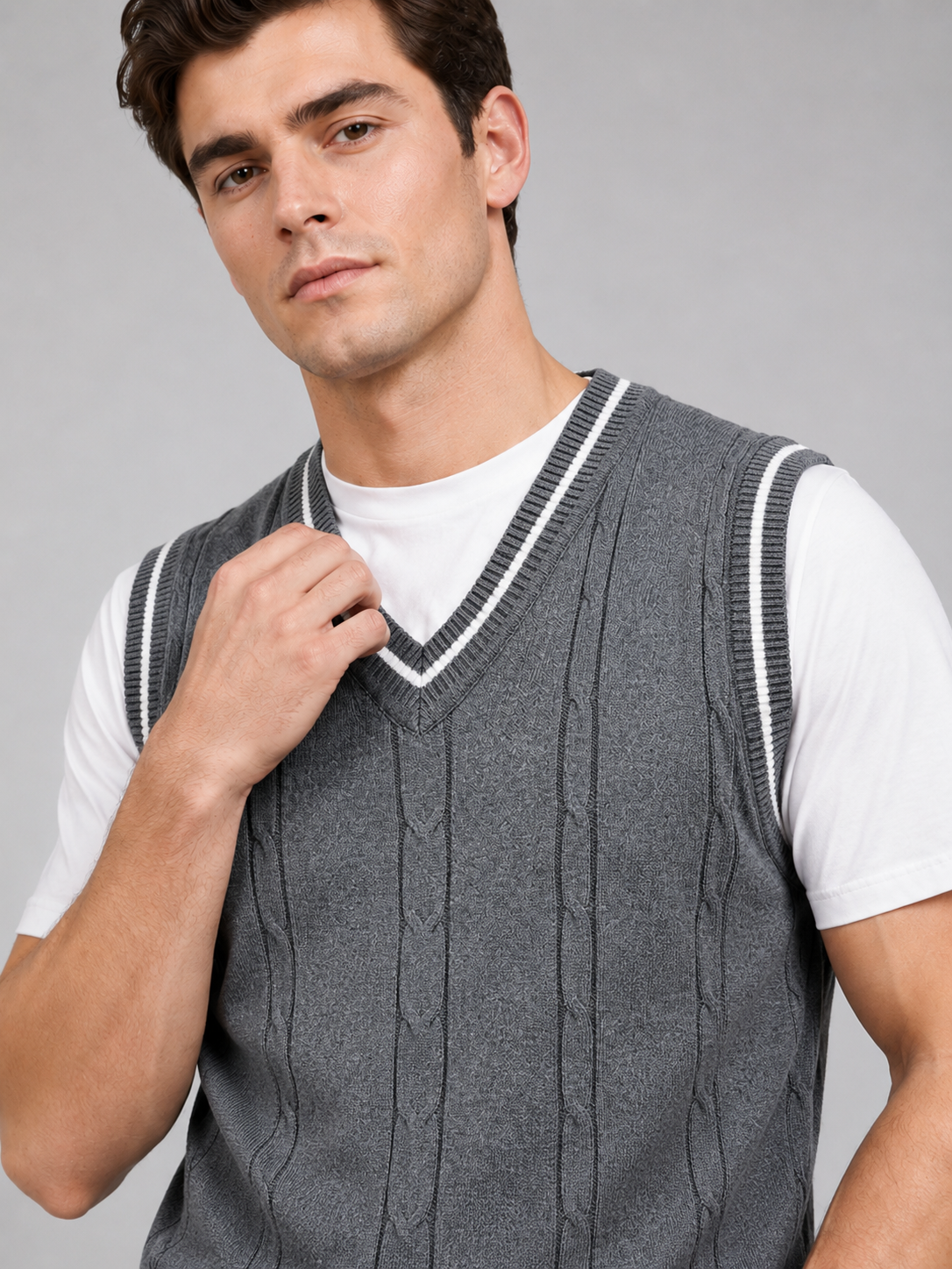 Men's patchwork sweater vest – Gray detail view – Edward & Lawsen