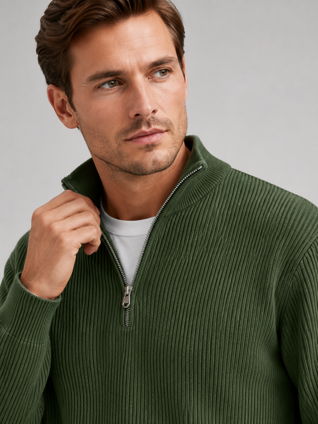 Men's ribbed stand collar quarter-zip sweater – Green detail view – Edward & Lawsen