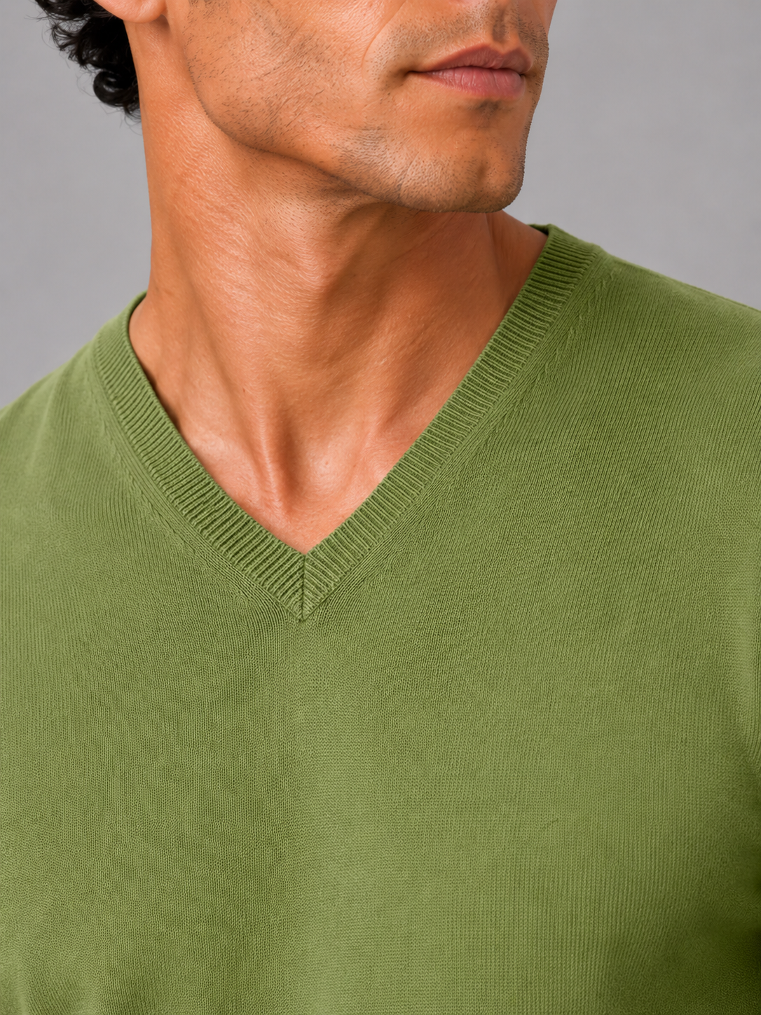Men's V-neck sweater – Green detail view – Edward & Lawsen