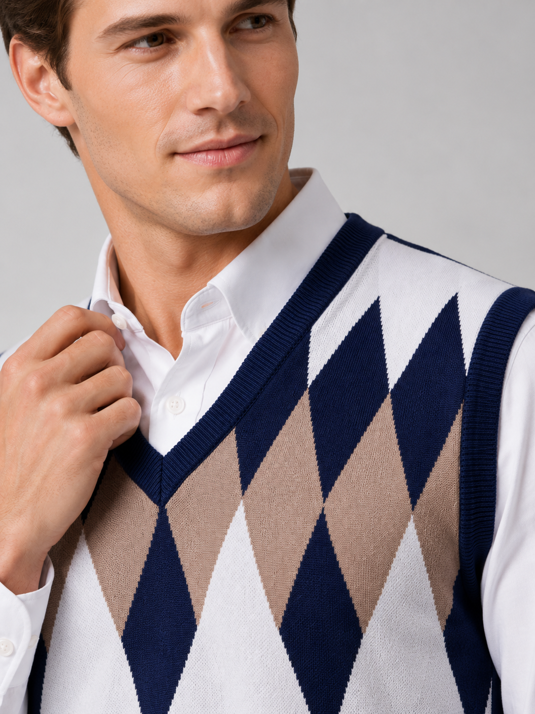 Men's argyle sweater vest – Navy detail view – Edward & Lawsen