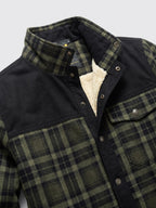 Men's fleece-lined plaid shirt jacket – Green detail view – Edward & Lawsen
