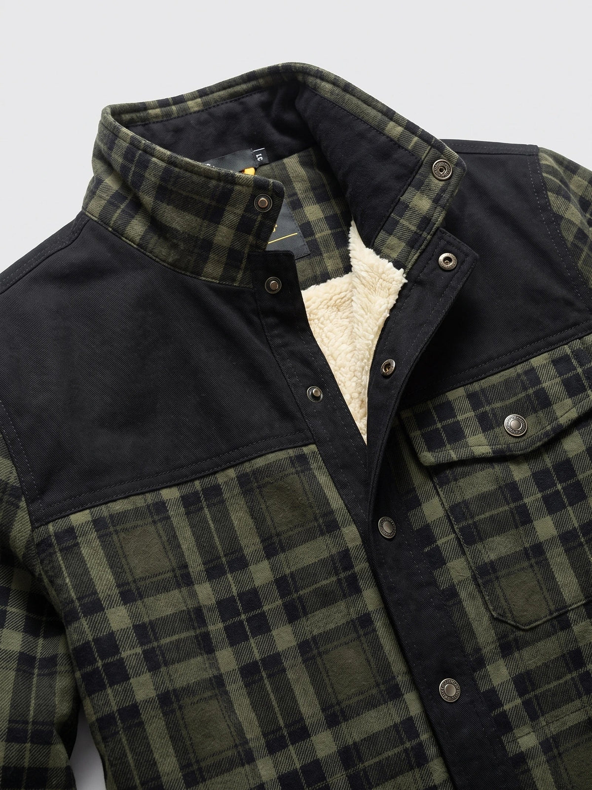 Men's fleece-lined plaid shirt jacket – Green detail view – Edward & Lawsen