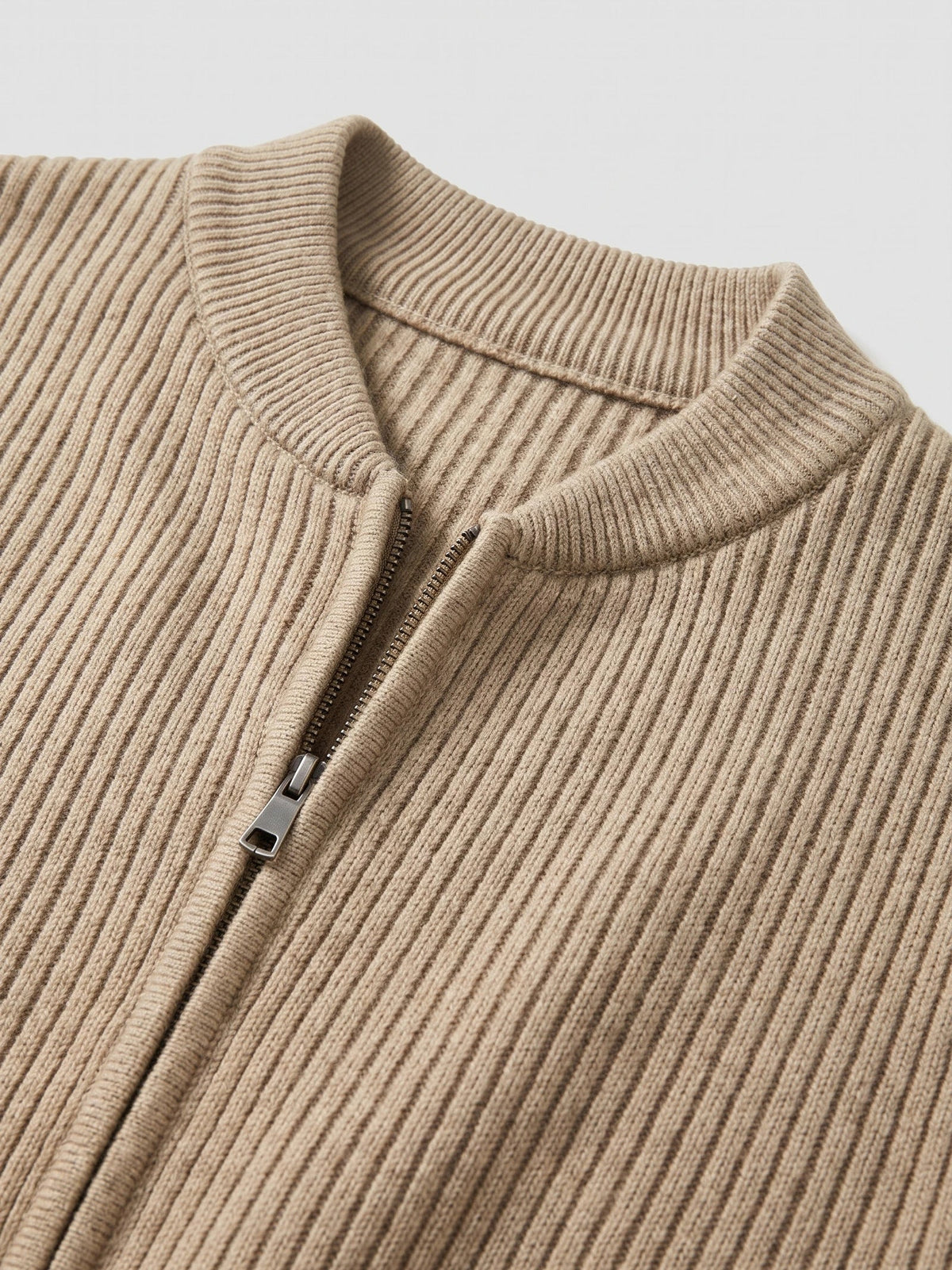 Men's zip-up stand collar cardigan – Khaki detail view – Edward & Lawsen